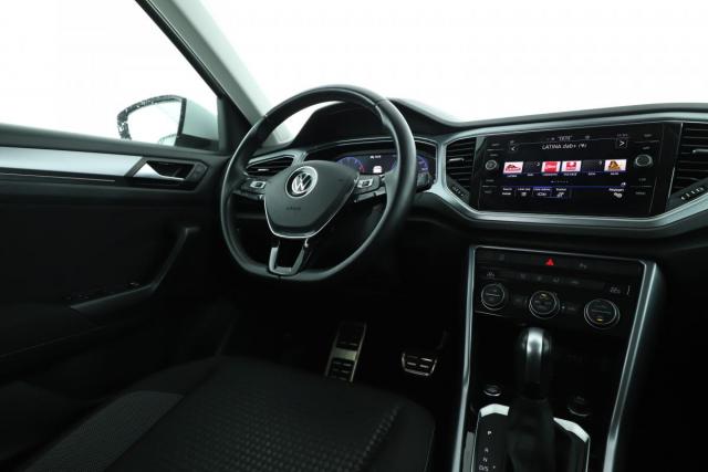 Volkswagen T-Roc image 9