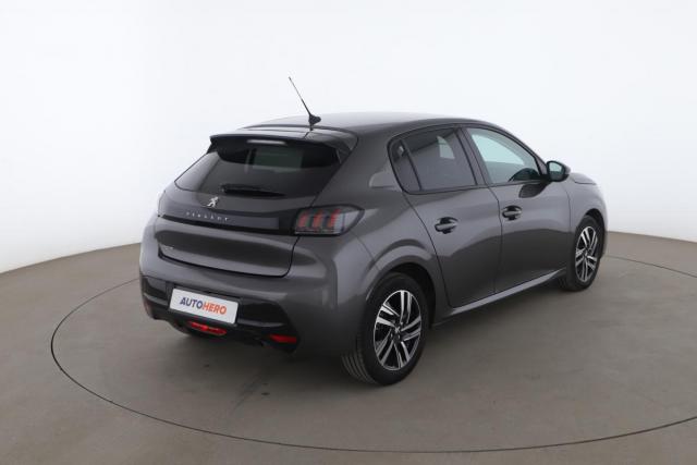 Peugeot 208 image 8
