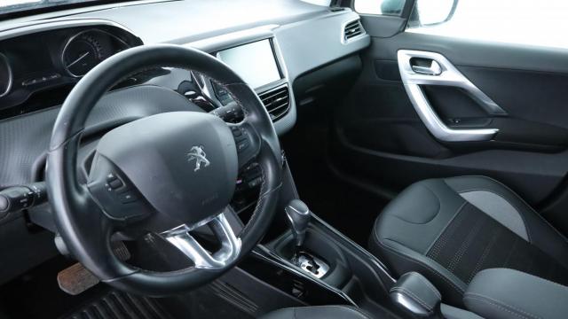 Peugeot 2008 image 5