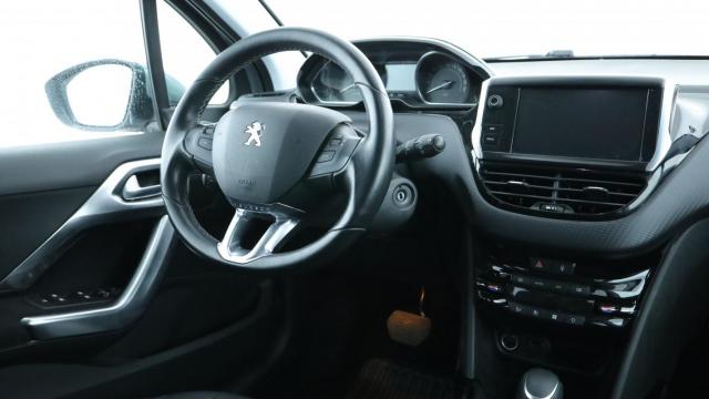 Peugeot 2008 image 3