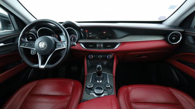 Alfa Romeo Stelvio image 4