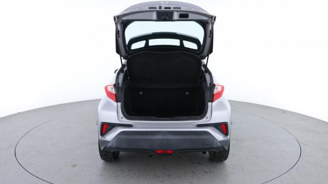 Toyota C-Hr image 9