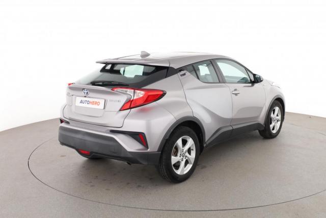 Toyota C-Hr image 5