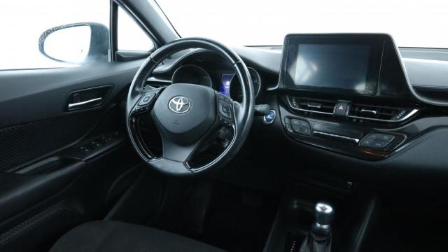 Toyota C-Hr image 7