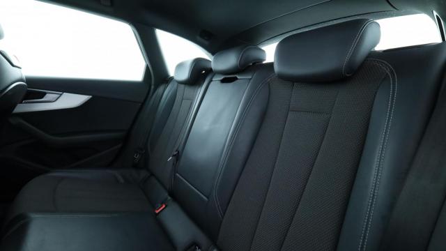 Audi A4 Avant image 2