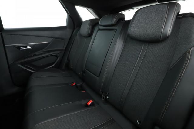 Peugeot 3008 image 3