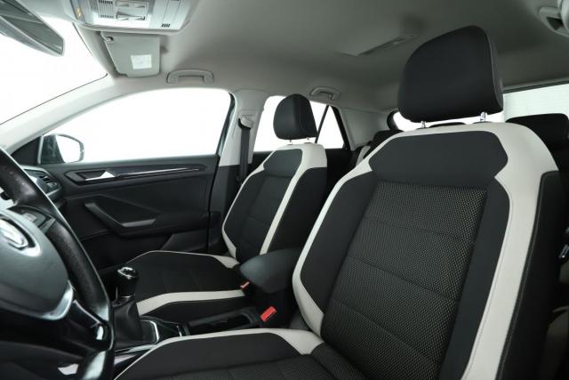 Volkswagen T-Roc image 8