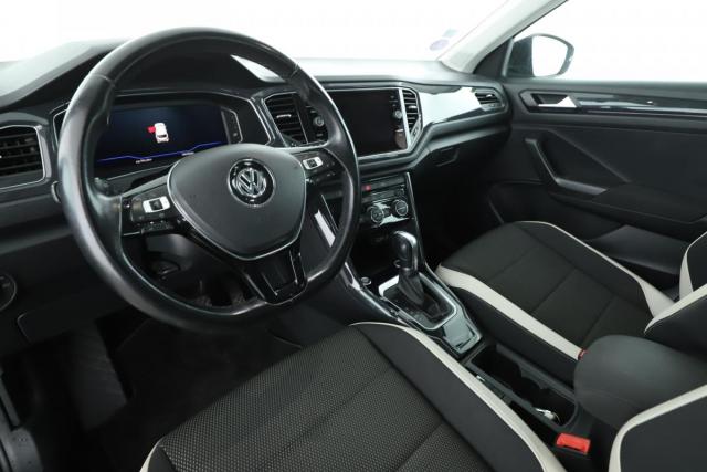 Volkswagen T-Roc image 9