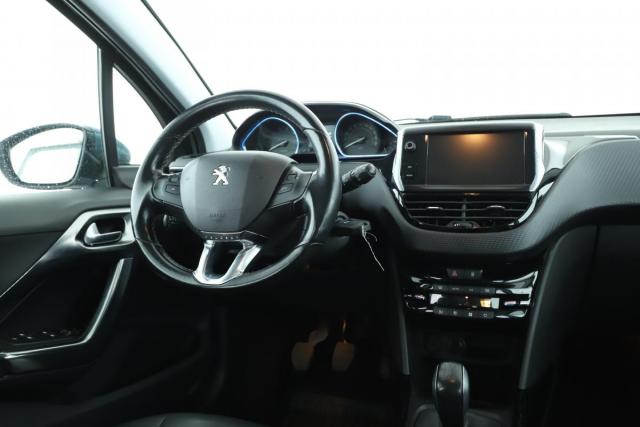 Peugeot 2008 image 1