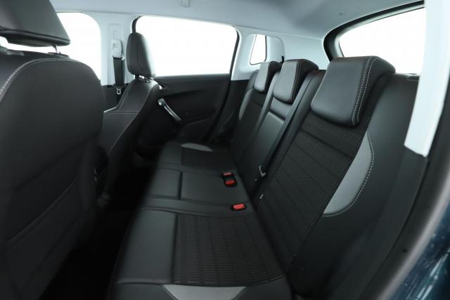 Peugeot 2008 image 6