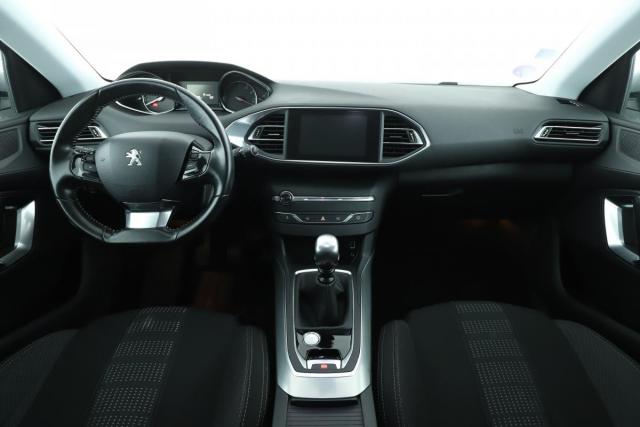 Peugeot 308 image 8