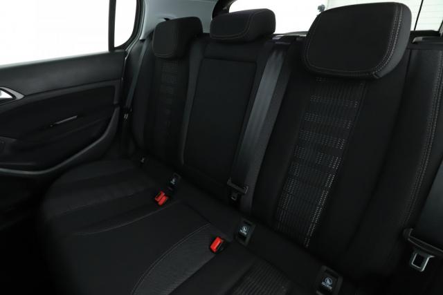 Peugeot 308 image 6
