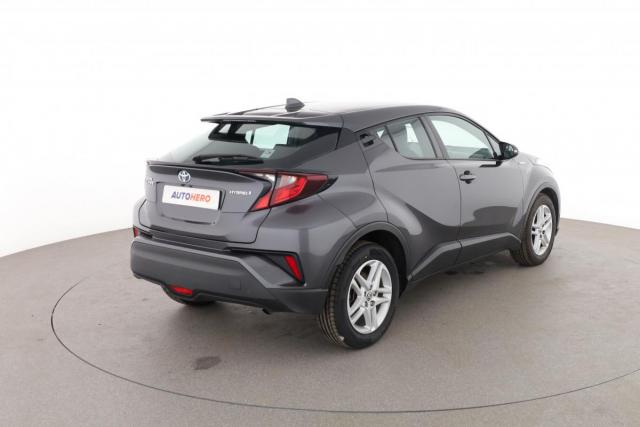 Toyota C-Hr image 6