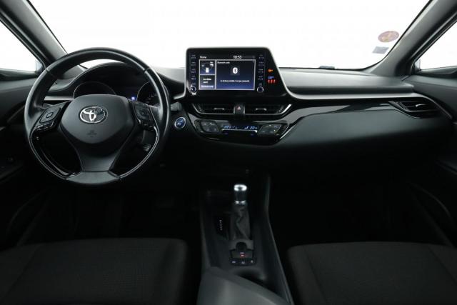 Toyota C-Hr image 8