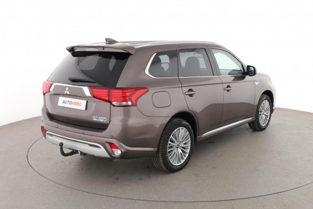 Mitsubishi Outlander image 9