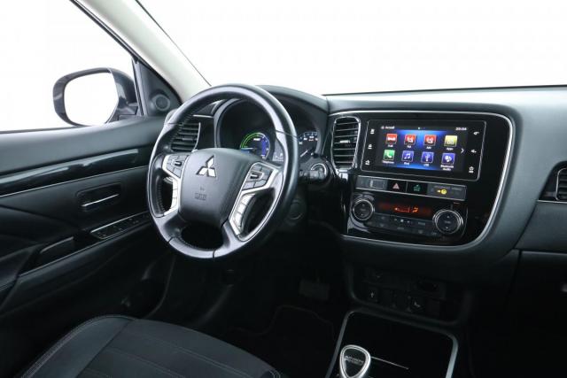 Mitsubishi Outlander image 5
