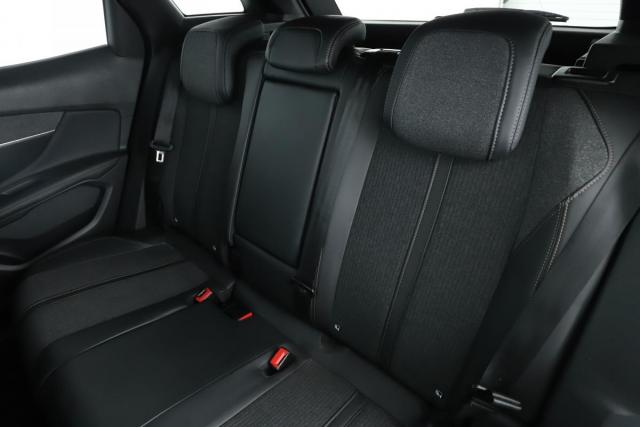Peugeot 3008 image 8