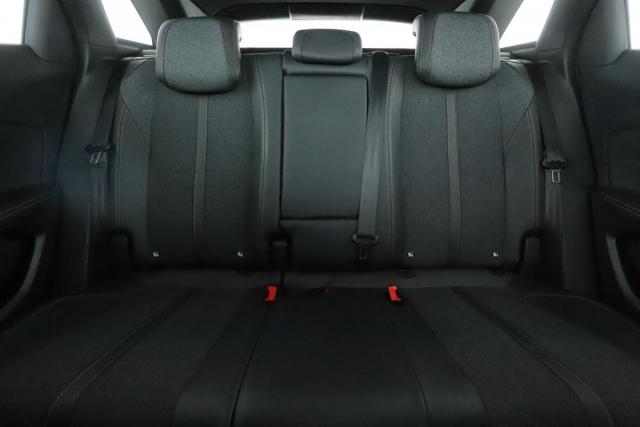 Peugeot 3008 image 2