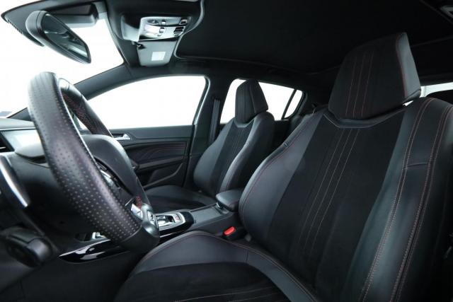 Peugeot 308 image 1