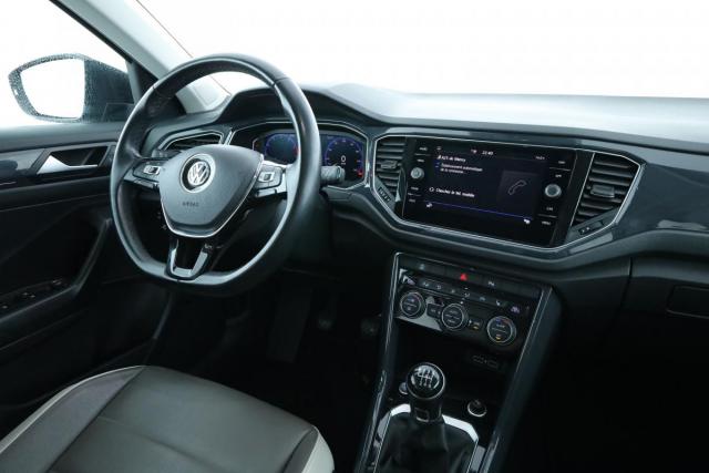 Volkswagen T-Roc image 6