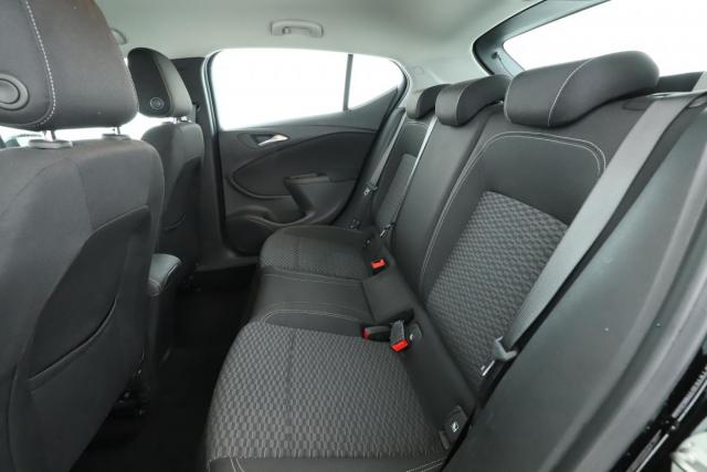 Opel Astra image 2