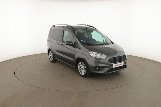 Ford Tourneo image 9