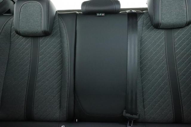 Peugeot 2008 image 5