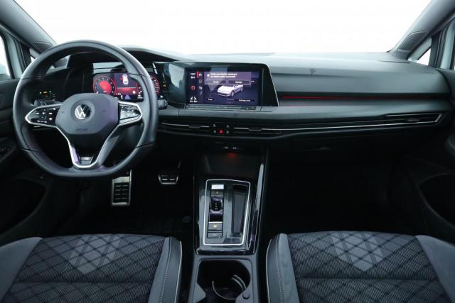 Volkswagen Golf image 9