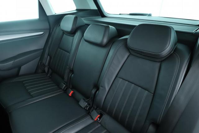 Skoda Karoq image 9