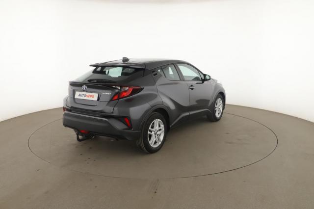 Toyota C-Hr image 7