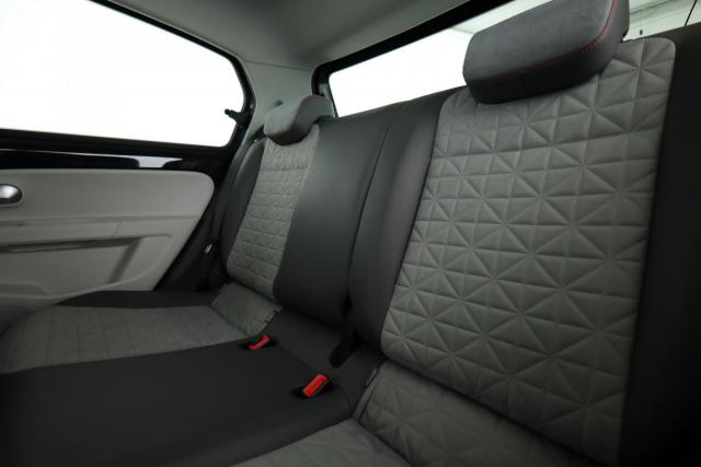 Volkswagen Up! image 9