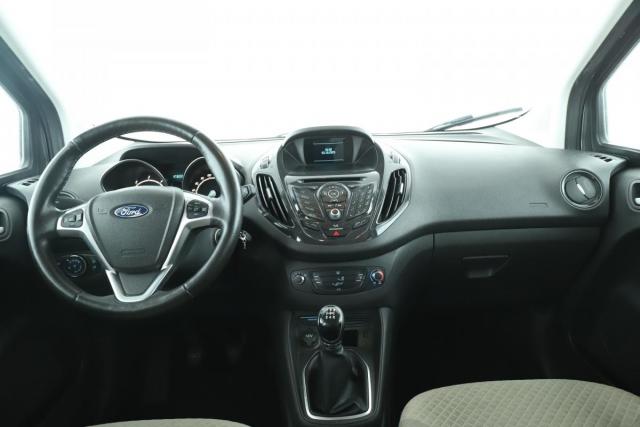 Ford Tourneo image 1