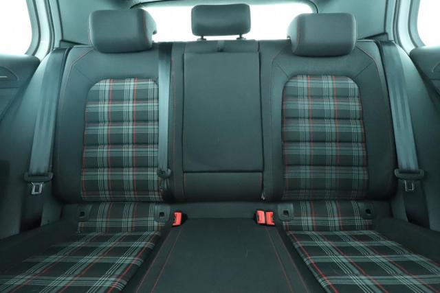 Volkswagen Golf image 7