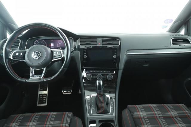 Volkswagen Golf image 1