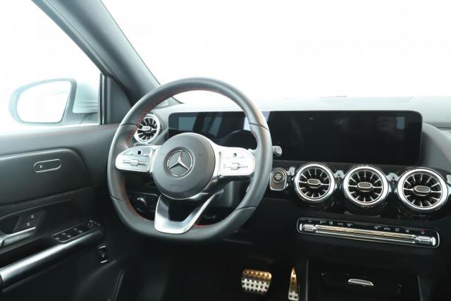Mercedes Benz Gla image 4