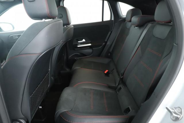 Mercedes Benz Gla image 2