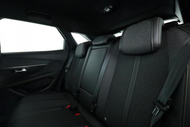 Peugeot 3008 image 8