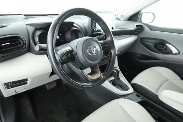 Toyota Yaris image 2