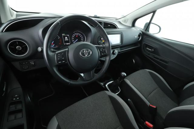 Toyota Yaris image 2