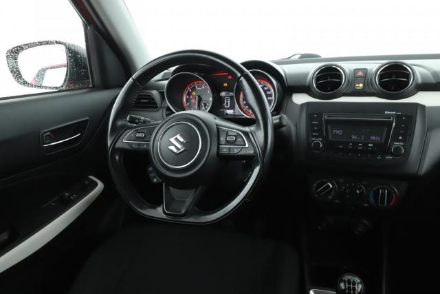 Suzuki Swift image 9