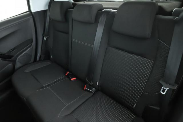 Peugeot 208 image 7