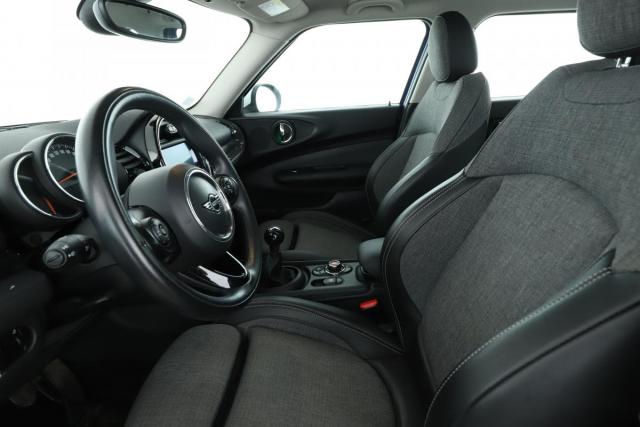 Mini Clubman image 1