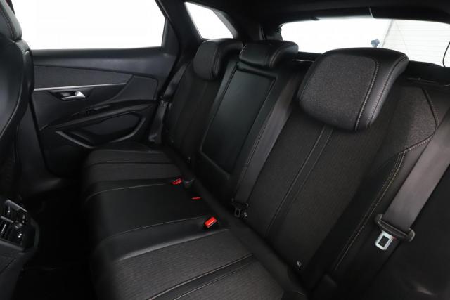 Peugeot 3008 image 2