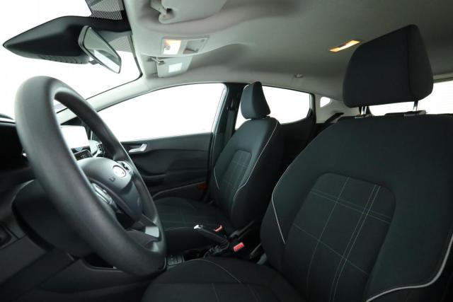 Ford Fiesta image 2