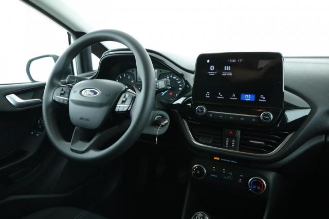 Ford Fiesta image 8