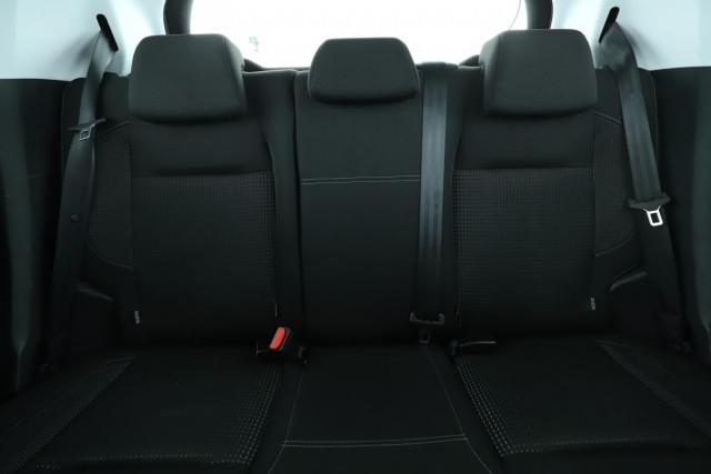 Peugeot 208 image 3