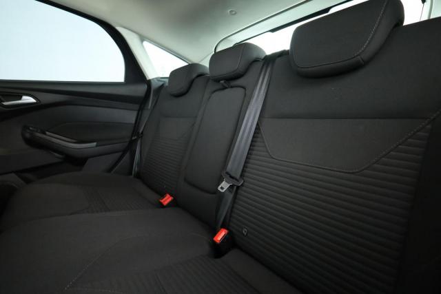 Ford Focus image 9