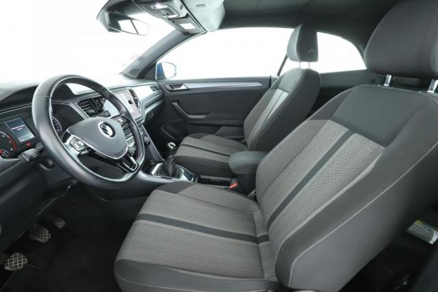 Volkswagen T-Roc image 2