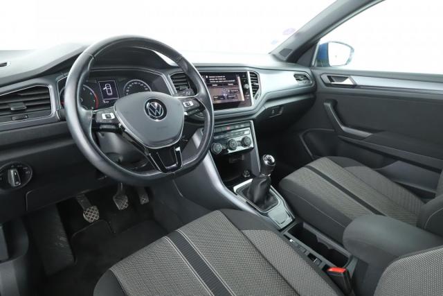 Volkswagen T-Roc image 7
