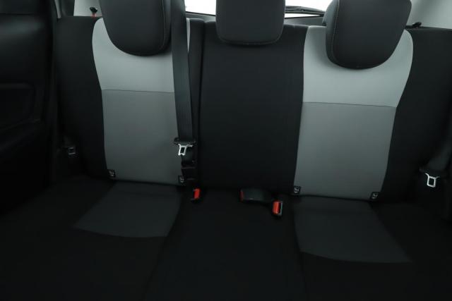 Toyota Yaris image 2